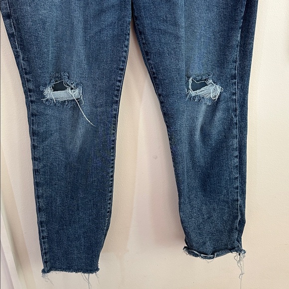 Old Navy Dark Blue Distressed Ankle Jeans - Picture 3 of 4